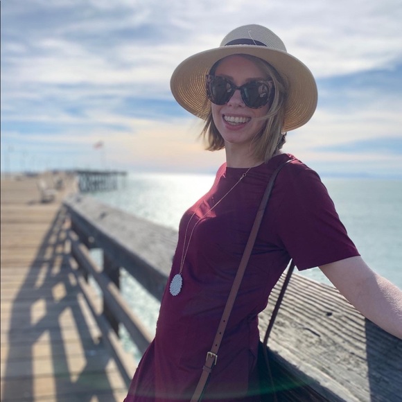 Meet your Posher, Kristen - Picture 1 of 1